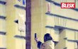 Ondra vyzvedl Danielu u jejich společného bytu a po veřeči ji tam zase přivezl. Ondra vyzvedl Danielu u jejich společného bytu a po veřeči ji tam zase přivezl.