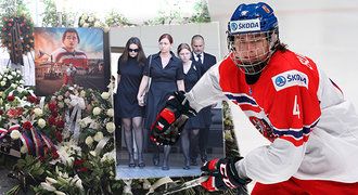 Pohřeb hokejisty Buchtely (†20): Dojemný proslov nešťastné maminky!