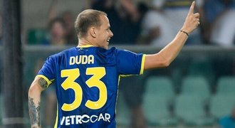 Slovák Duda skóroval při výhře Verony nad AS Řím. AC Milán přejel Turín