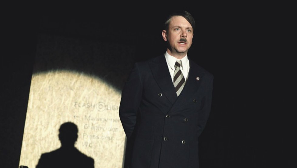 Ondřej Kavan jako Adolf Hitler