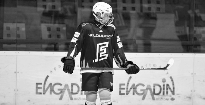 Velký smutek ve Varech, zemřel mladík (†19). V dorostu byl kapitánem, dělal i rozhodčího Velký smutek ve Varech, zemřel mladík (†19). V dorostu byl kapitánem, dělal i rozhodčího