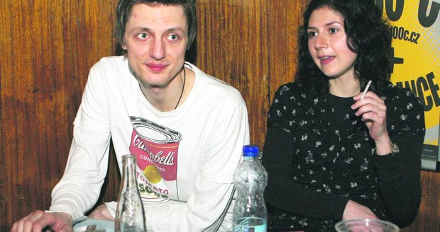 Ondřej popíjel například s Marthou Issovou a dalšími kamarády