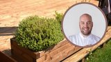 Šéfkuchař Ondřej Slanina jako zahradník v akci! Na pěstování bylinek jsem lempl
