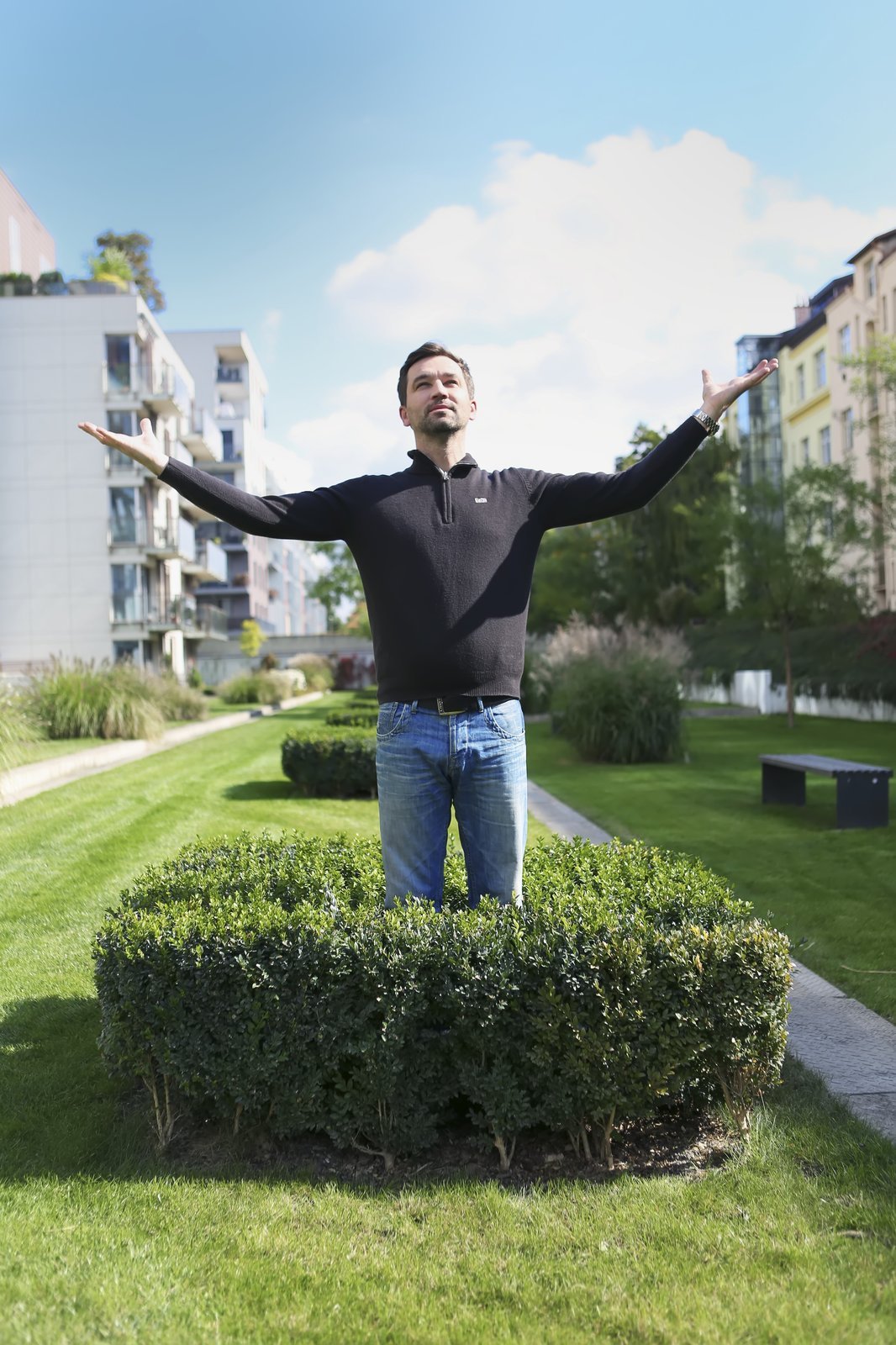 Herec, režisér a bavič Ondřej Sokol.