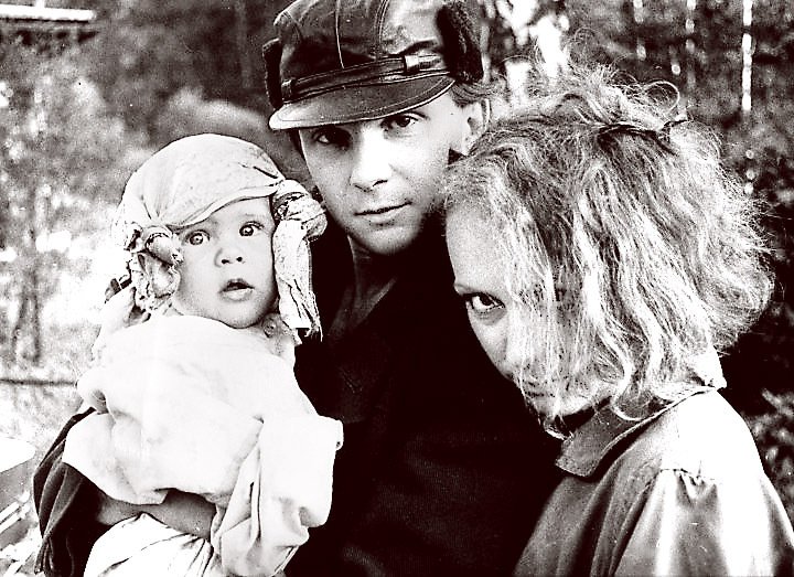 Na rodinné fotce z roku 1984 je skladatel s manželkou Gábinou a synem Františkem