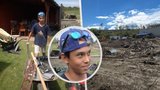 Statečný Ondra (12) z Mikulčic se práce nebojí: Už šest dní pomáhá odklízet následky tornáda
