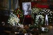 Miroslava Ondříčka pohřbí rodina při soukromém obřadu do hrobky na pražských Olšanských hřbitovech.