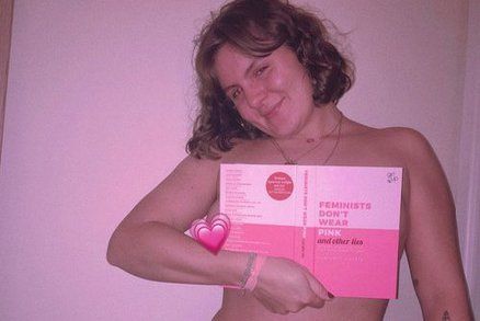 Žádná děloha, zkrácená vagina a sex za cenu velké bolesti: Natasha pomáhá neplodným