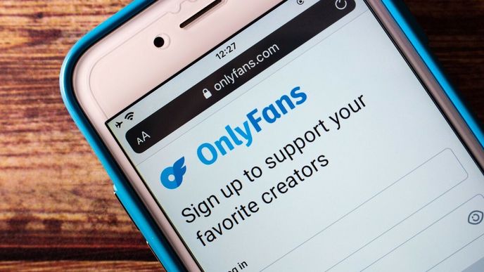 OnlyFans vydělává. Majitel platformy si přišel díky růstu počtu uživatelů na stovky milionů dolarů