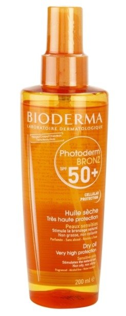 Opalovací olej Bioderma Photoderm Bronz SPF 30, 499 Kč (200 ml). Koupíte v síti lékáren.