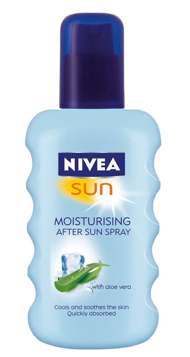 Snadno vstřebatelný a ochlazující hydratační sprej, Nivea Sun, 214,90 Kč