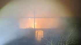 Při požáru hospodářské budovy na Opavsku uhořelo větší množství domácích zvířat.