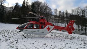 Do Rybářské ulice vzlétla záchranářská helikoptéra, batolátku již nebylo bohužel žádné pomoci. (ilustrační foto)