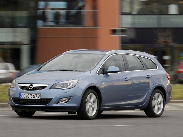 Bazar: Opel Astra J (od 11/09, facelift 10/12)
