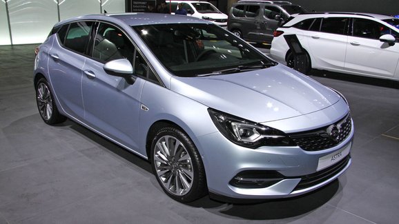 IAA živě: Opel Astra po faceliftu? Drobné změny designu, velké změny techniky