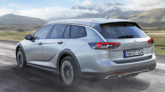 Opel Insignia Country Tourer odhaluje české ceny. Zvýšenému kombi v základu chybí čtyřkolka