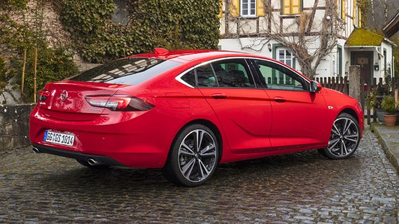 Opel Insignia Grand Sport a Sports Tourer již znají české ceny (+video)