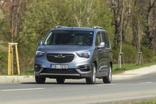 Opel Combo Life 1.5 CDTI 8AT: Pežopl