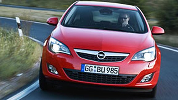 Němci se bouří, Britové slaví: Opel Astra se má vyrábět v Ellesmere Port
