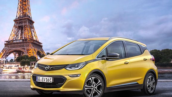 Opel Ampera-e: Z plug-in hybridu elektromobilem. Zaujme konečně?