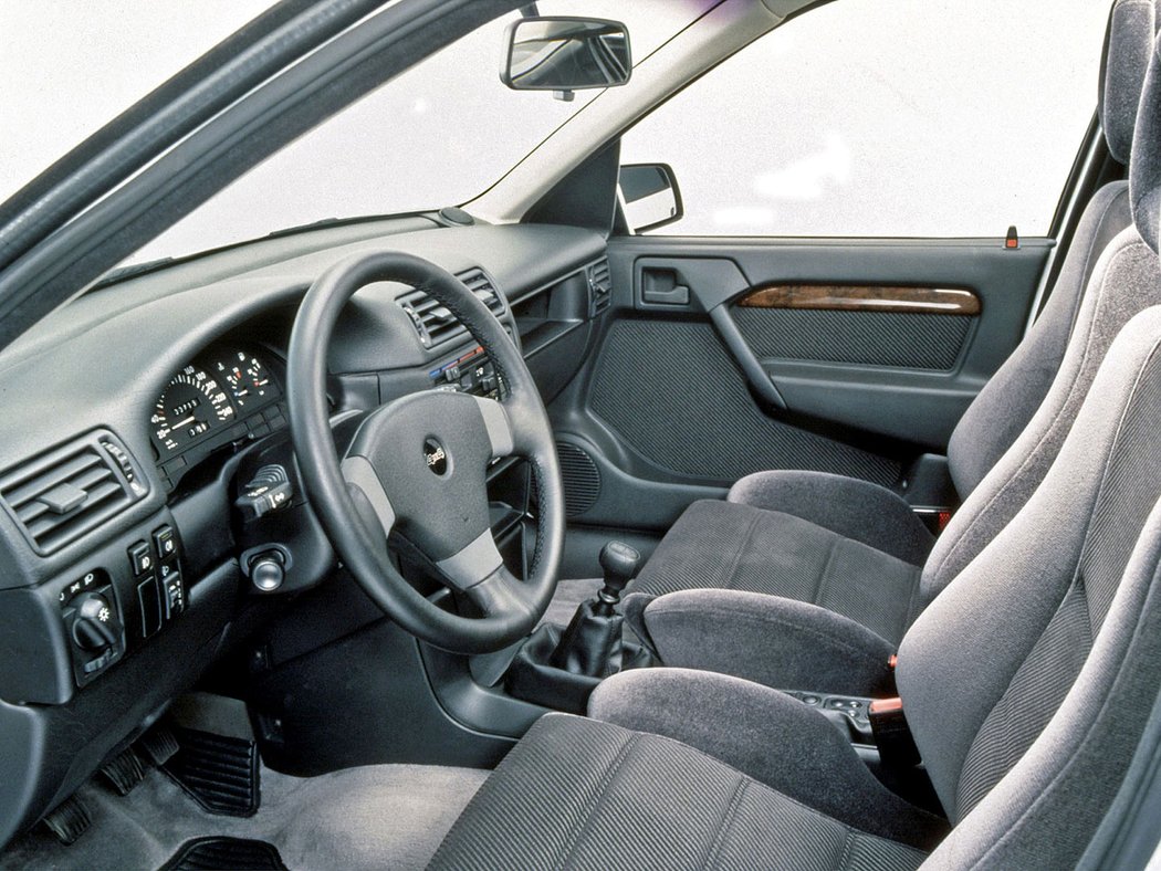 1989 Opel Vectra 2000