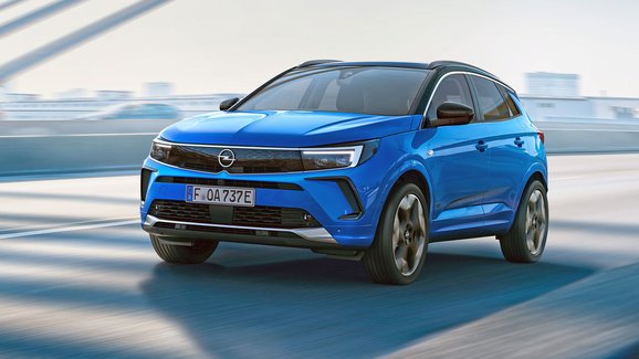 Opel Grandland po faceliftu: Dostal novou tvář i bohatší výbavu a přišel o X