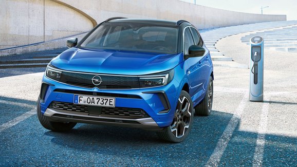 Opel Grandland odhaluje české ceny. Turbodiesel pořídíte jen s automatem
