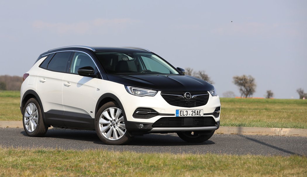 Opel Grandland X Hybrid4