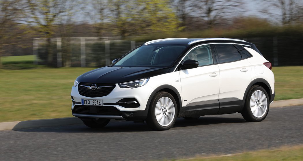 Opel Grandland X Hybrid4