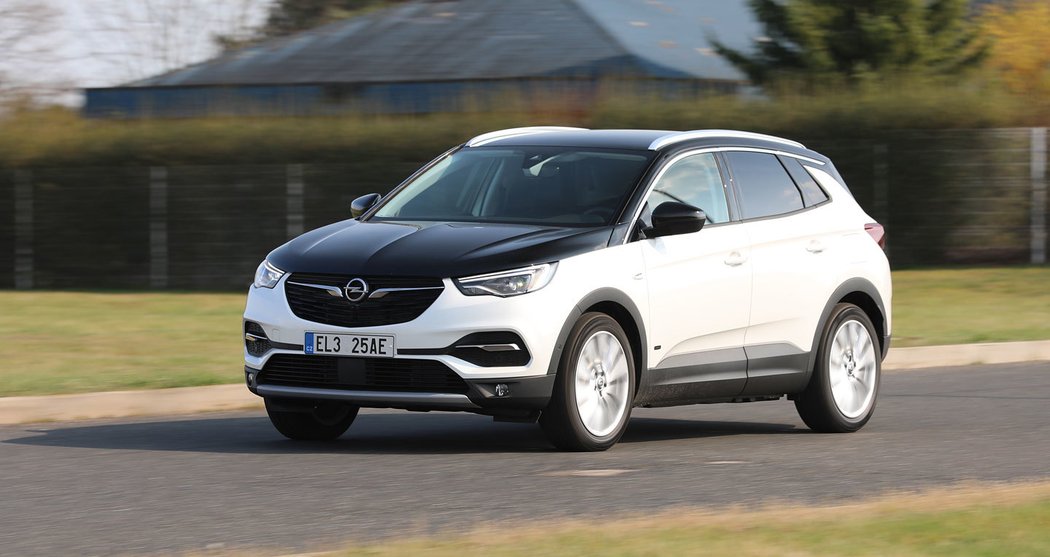 Opel Grandland X Hybrid4