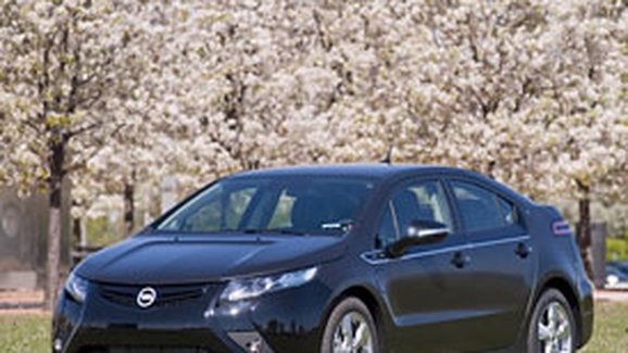 Opel Ampera: Zahájena výroba testovací série