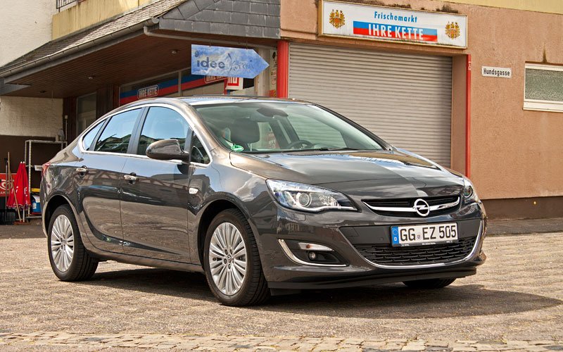 Jízdní dojmy Opel Astra sedan