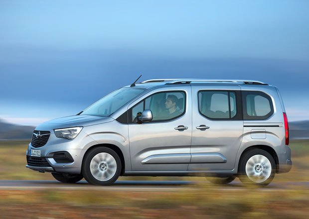 První dojmy: Opel Combo je třetím do party povedených osobních dodávek