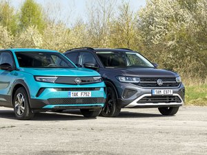 Opel Mokka 1.2 Turbo vs. Volkswagen T-Cross 1.0 TSI – Malé velké radosti