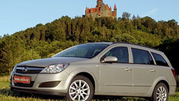 TEST Opel Astra Caravan 1,6 (85 kW) - rodinná volba