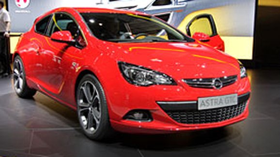 Opel Astra GTC: První dojmy (video)