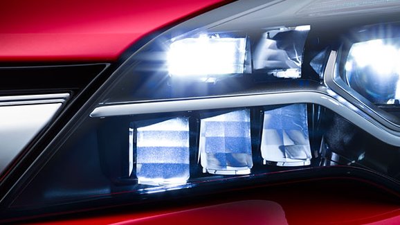 Nový Opel Astra dostane jako první v segmentu světlomety Matrix LED