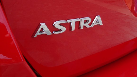 Už je jasno! Příští Opel Astra se bude vyrábět v domovském Rüsselsheimu. Co už o ní všechno víme?