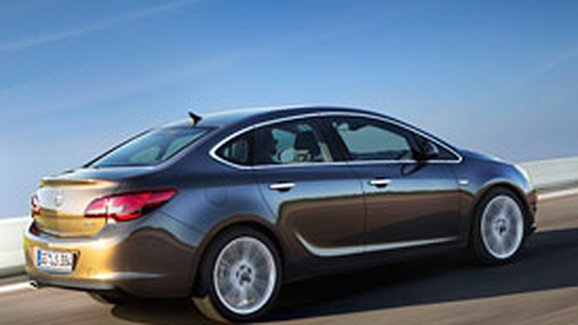 Opel Astra Sedan: Evropské dvojče Buicku Verano
