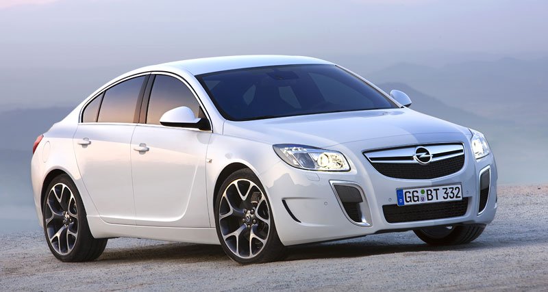 opel ceniky ceskytrh novemodely strednitrida sportovni