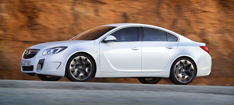 opel ceniky ceskytrh novemodely strednitrida sportovni