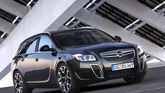 Opel Insignia Sports Tourer OPC: Superopel také s karoserií kombi (video)