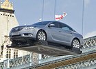 Opel Insignia představena kaskadérským kouskem