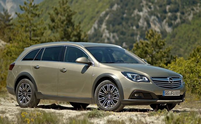 Video: Opel Insignia Country Tourer se nebojí lehkého terénu