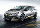 Opel Astra OPC Extreme shodila 100 kg (video)