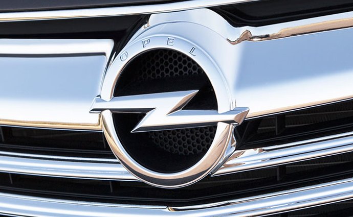 Koupě Opelu umožní francouzské PSA globální expanzi