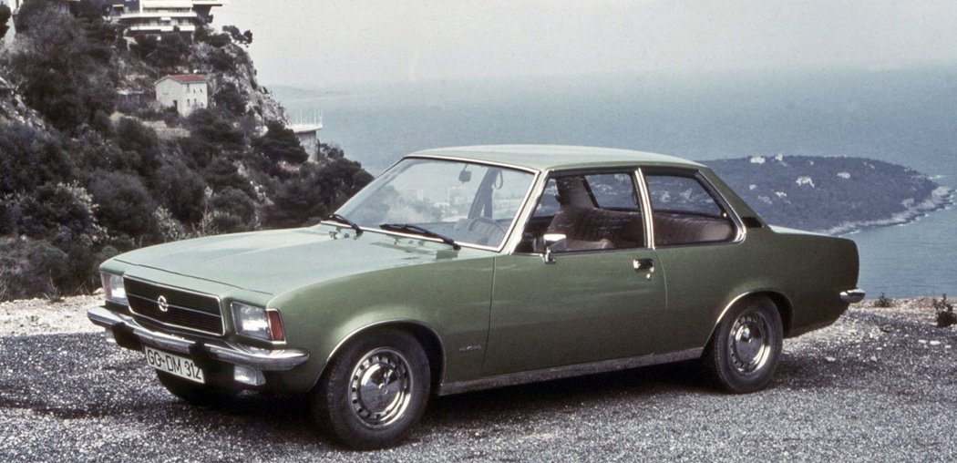 Opel Rekord 2-door Sedan (D) (1972–1977)