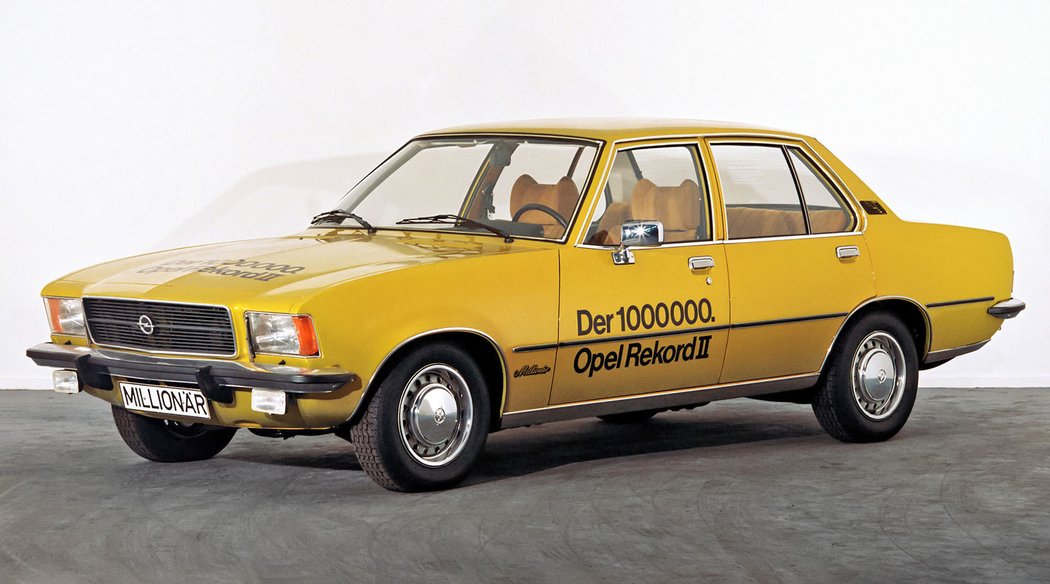 Opel Rekord 4-door Sedan (D) (1972–1977)
