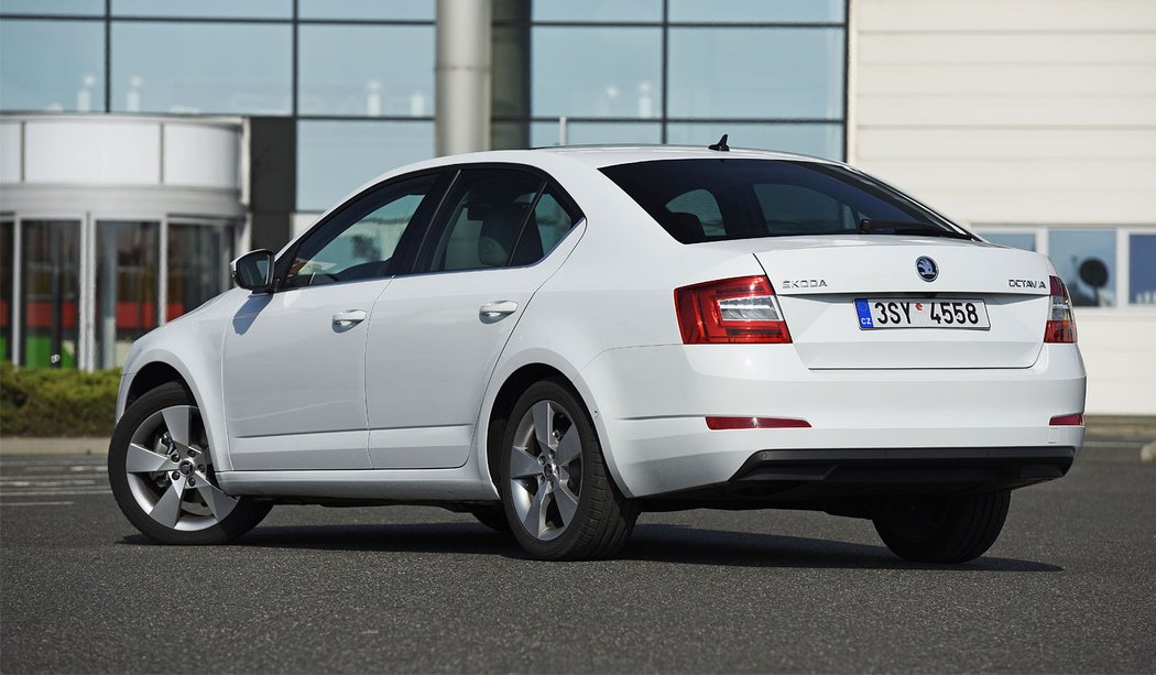 opel skoda octavia srovnavacitesty video redakcnivideo