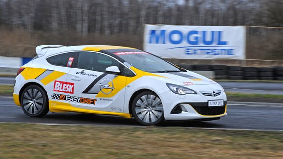 Soutěž v driftování, 21. kolo: Vítěz získá Opel Astra OPC